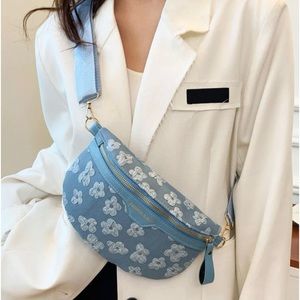 WAIST BAG (FANNY PACK) NWOT